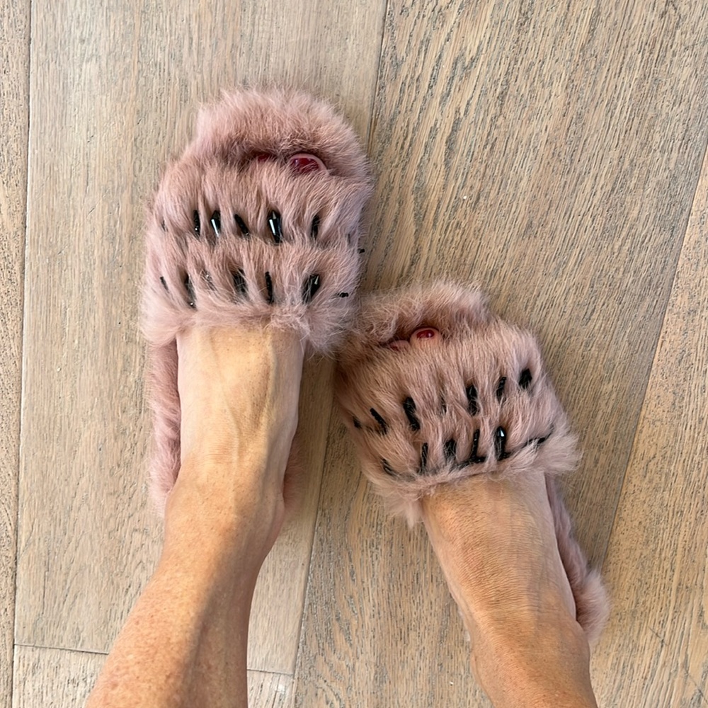 Anthropologie New Lola Cruz Faux Fur Sexy Flat Slides Sandals.